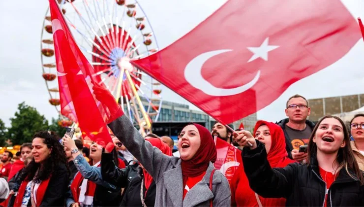 Türkiye A Milli Futbol Takımı, Hollanda ile Avrupa Futbol Şampiyonası çeyrek finalinde karşılaşacak