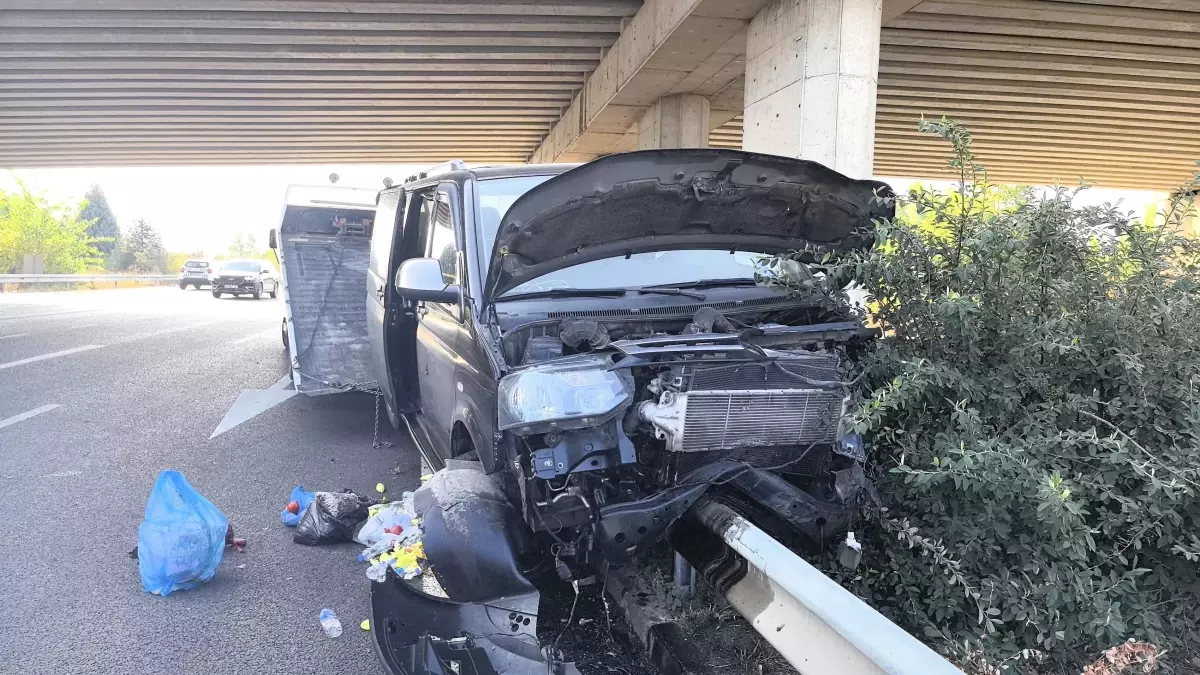 Bursa’da Taziye Dönüşü Minibüs Kazası: 10 Yaralı