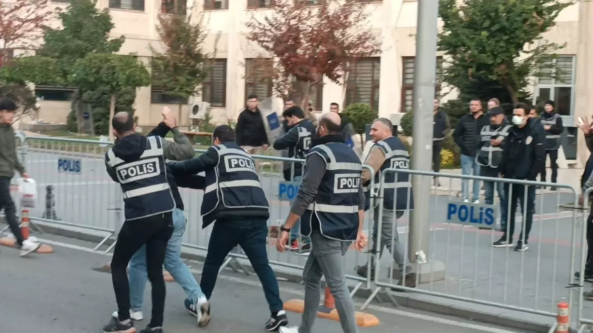 Batman’da Protesto: 6 Polis Yaralandı